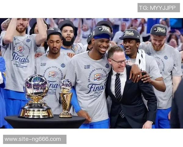 2014年NBA总决赛热火与雷霆的巅峰对决回顾与精彩瞬间分析